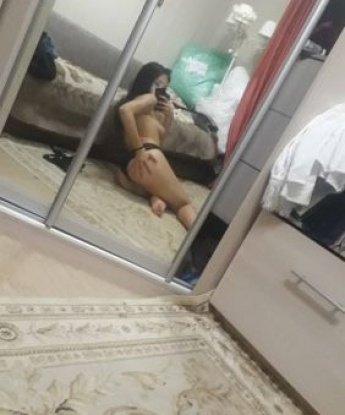У меня великолепные формы и непревзойденные навыки. Я обеспечу тебе незабываемую атмосферу раскрепощенности и наслаждения. Услышь мои шепоты в твоём ухе и почувствуй мои опытные руки на своём теле. Со мной ты испытаешь настоящую страсть и полное расслабление. Фотографии подтверждают мою красоту и изящество. Мои услуги открыты для истинных ценителей качественного отдыха. Не упусти свой шанс получить незабываемый опыт со мной. Проверенные отзывы подтверждают, что я именно та, кого ты искал. Присоединяйся ко мне и вместе мы окунемся в мир наслаждения! 💋 Ульяна